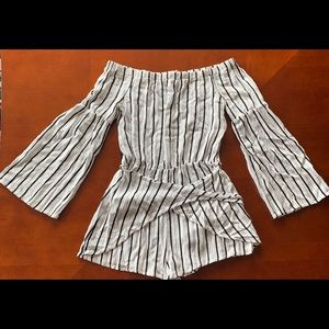 Romper PACSUN  (L.A. hearts)